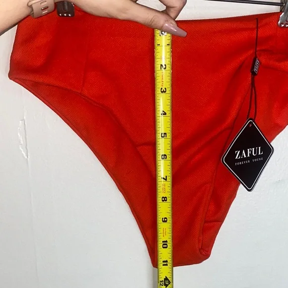 🌵NWT High-waisted Zaful bottoms! - Picture 3 of 7